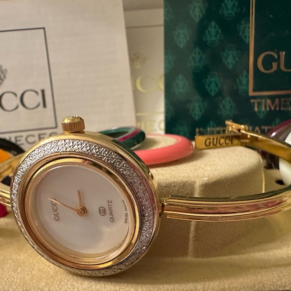 Reserve for @lancelot8878~Near Mint~Gucci Watch W/DiamondCut Bezel~Box/Paper - Picture 1 of 15